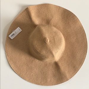 Straw hat, size XL NWT